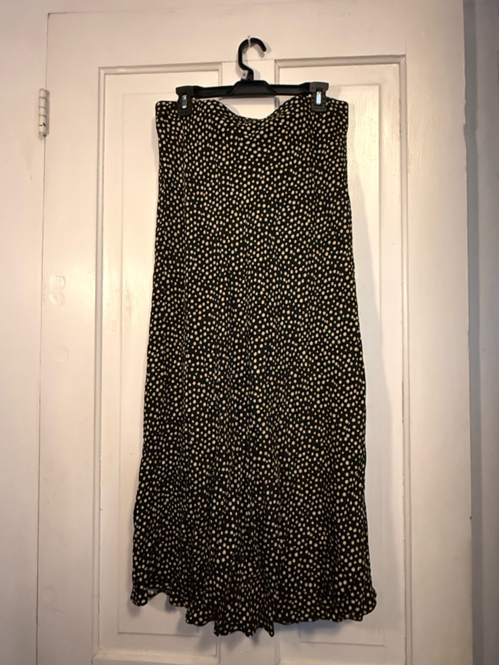 LOFT bias cut Skirt, black with Beige Polka Dot